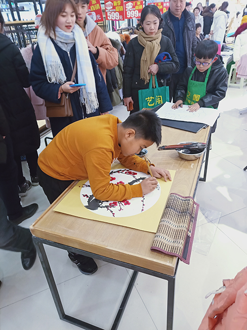 朝阳商业城举行第十届“商业城杯” 少儿绘画大赛